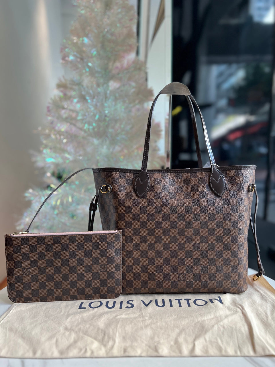 Louis Vuitton Monogram The Iconic Neverfull MM Tote Shoulder Bag Rose Ballerine - Reeluxs 