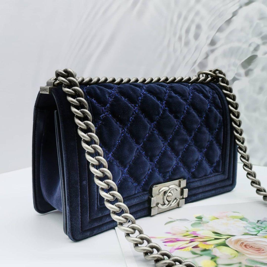 Chanel Velvet Boy Flap Bag-full Set- - Reeluxs 