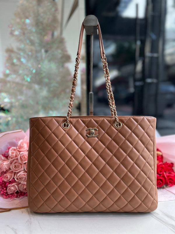 CHANEL Classic CC Shopping Tote Quilted Calfskin Large - Reeluxs 