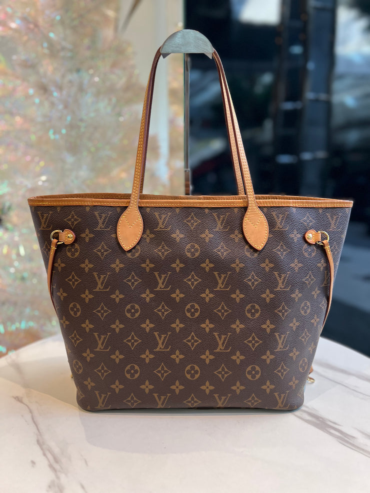 Louis Vuitton Neverfull MM in Monogram with Cerise Red interior