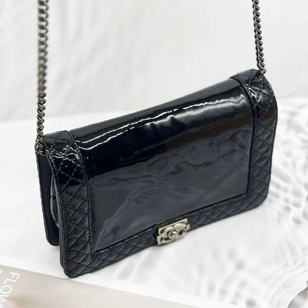 Chanel Boy Small Flap Bag - Reeluxs 