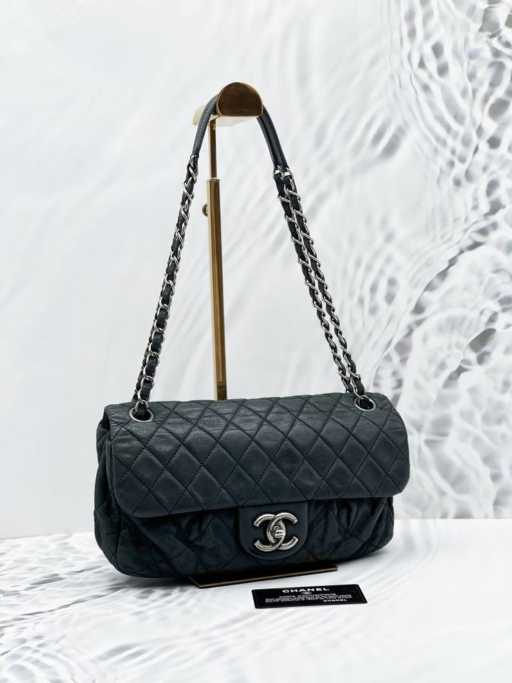 Chanel Copper Iridescent Quilted Caviar Leather Classic Jumbo Double Flap  Bag - Yoogi's Closet