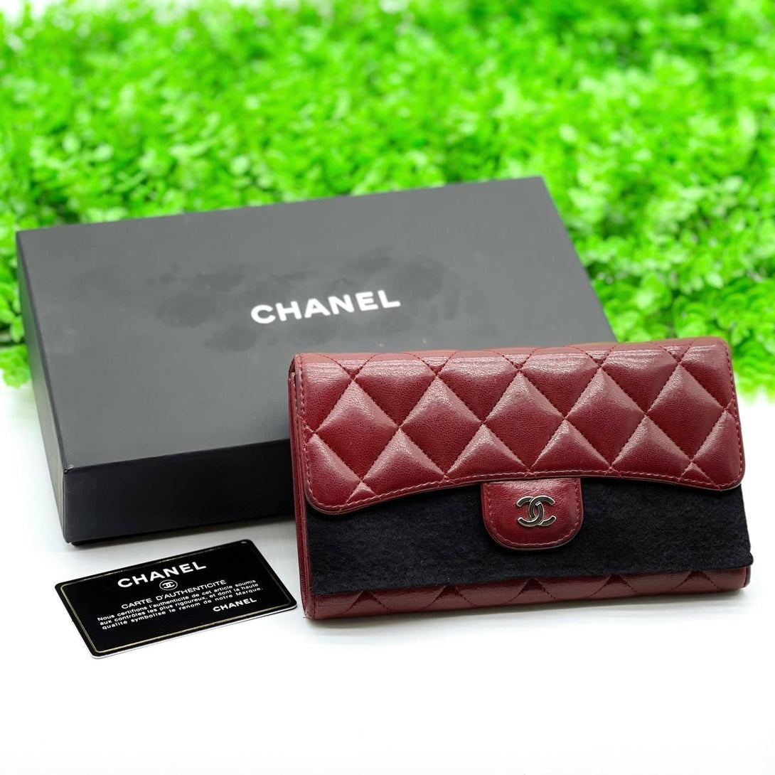 Chanel Classic Lambskin Leather Flap Wallet - Reeluxs 