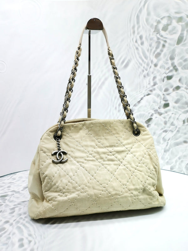 Chanel Just Mademoiselle Bag - Reeluxs 